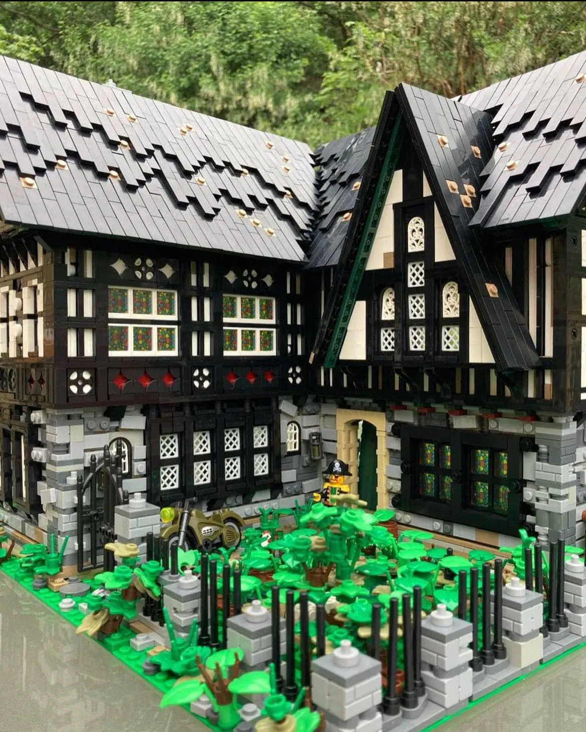 Klemmbaustein-Fachwerkhaus