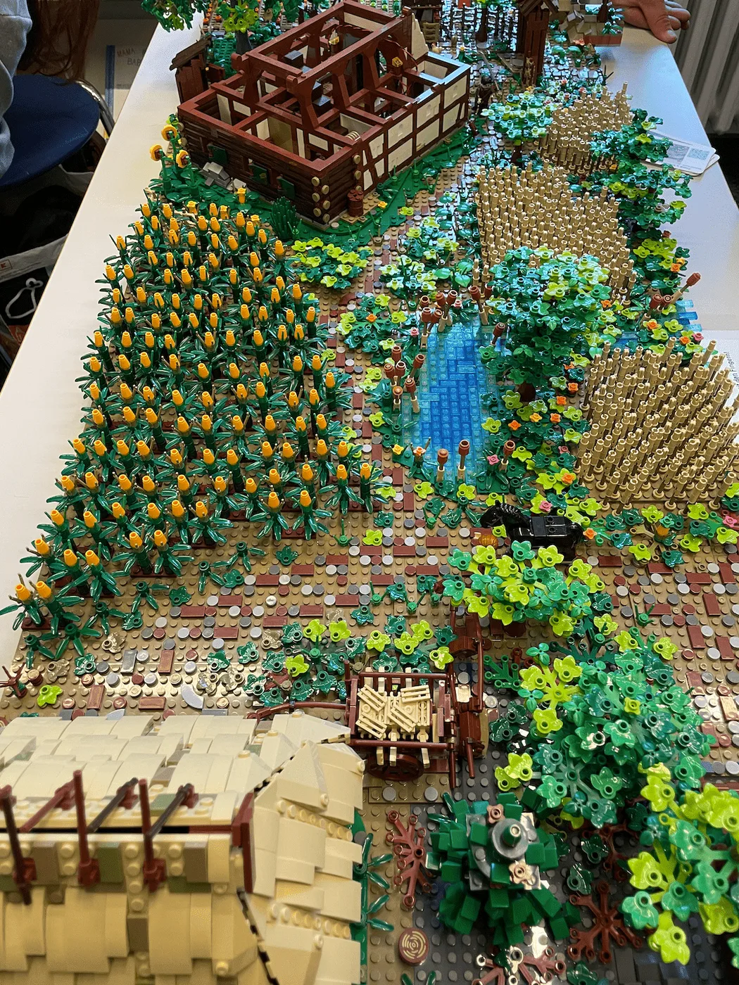 Klemmbaustein-Landschaft mit Penny-Bricks-Steinen